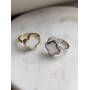 Кольцо в стиле Van Cleef с белой керамикой